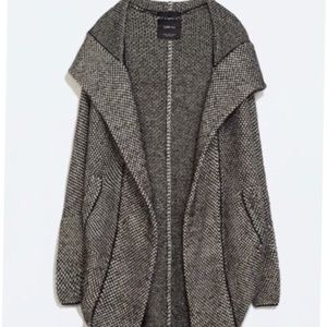 Zara Knit Cocoon Hooded Sweater Black/White